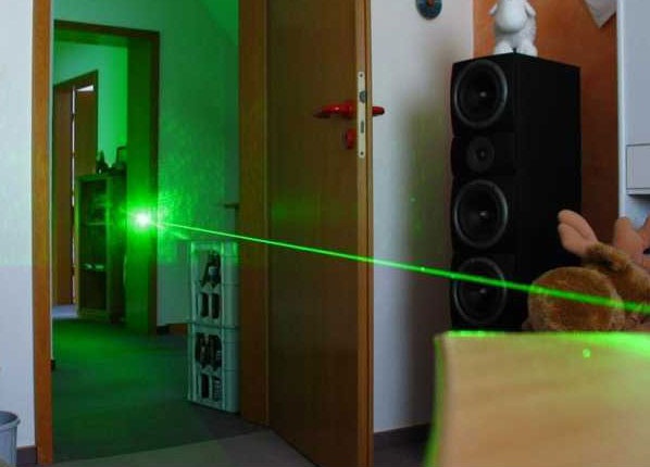لیزر سبز 500 میلی وات اصل, لیزر پوینتر سبز green laser pointerاصل با برد 10 کیلومتر
